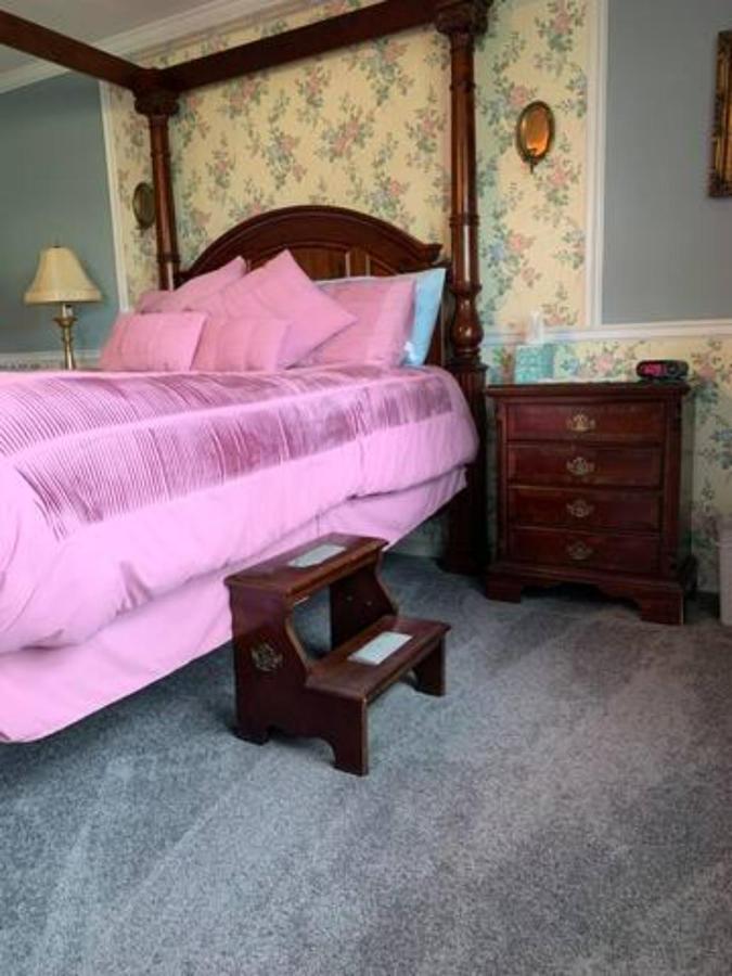 Dickey House Bed And Breakfast Marshfield Экстерьер фото