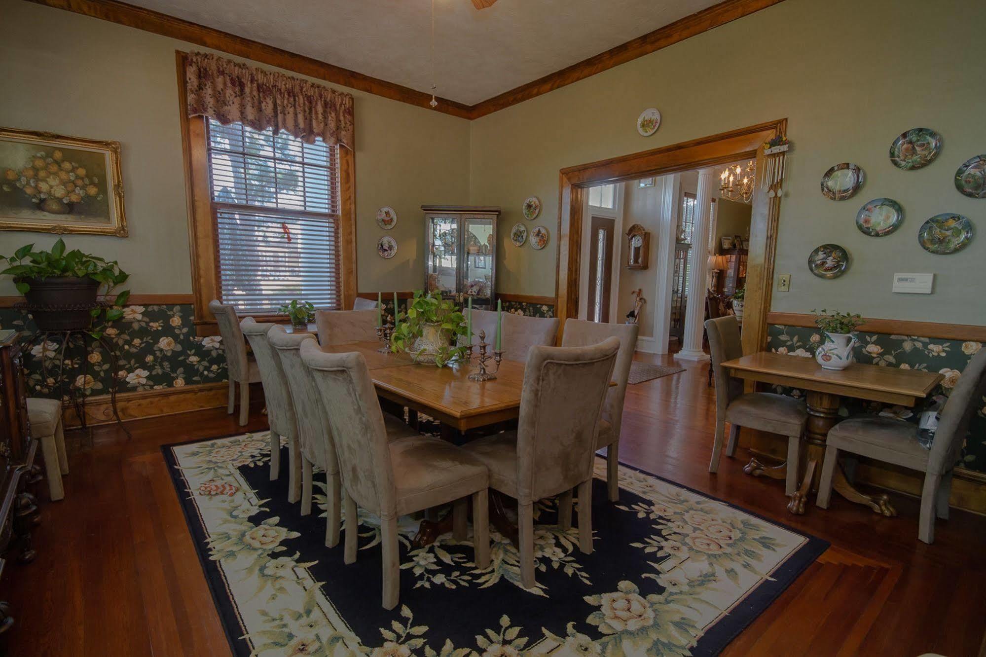 Dickey House Bed And Breakfast Marshfield Экстерьер фото