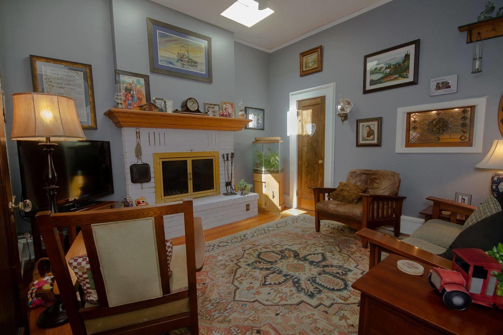 Dickey House Bed And Breakfast Marshfield Экстерьер фото