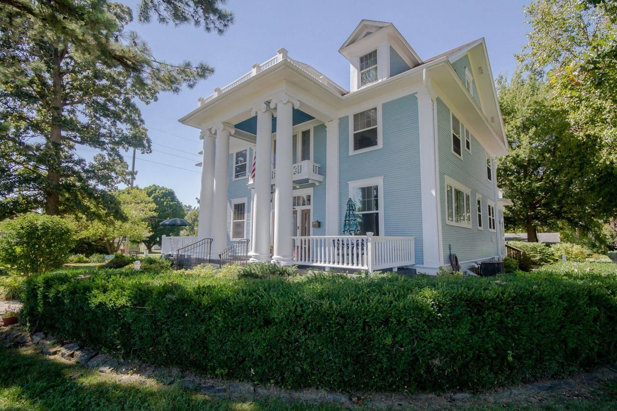 Dickey House Bed And Breakfast Marshfield Экстерьер фото