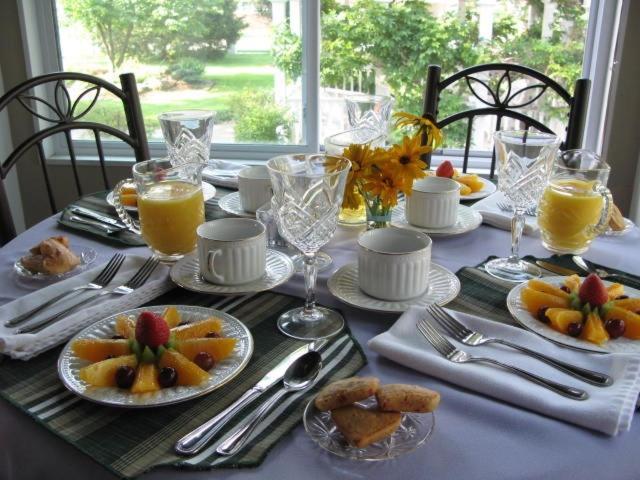 Dickey House Bed And Breakfast Marshfield Экстерьер фото