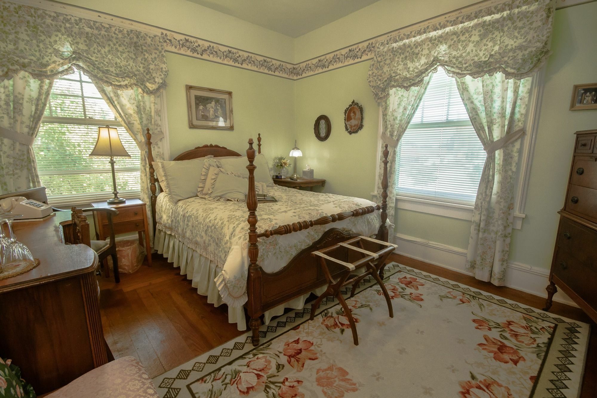 Dickey House Bed And Breakfast Marshfield Экстерьер фото