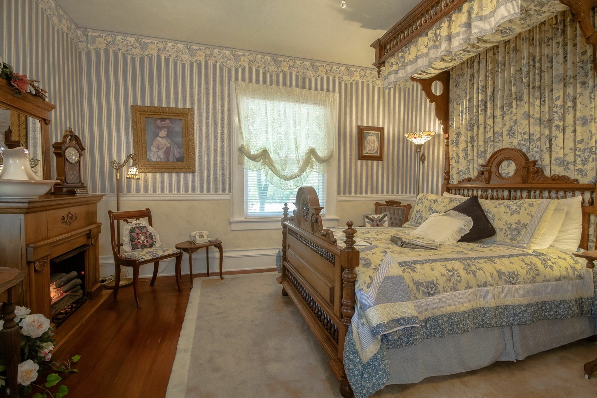 Dickey House Bed And Breakfast Marshfield Экстерьер фото